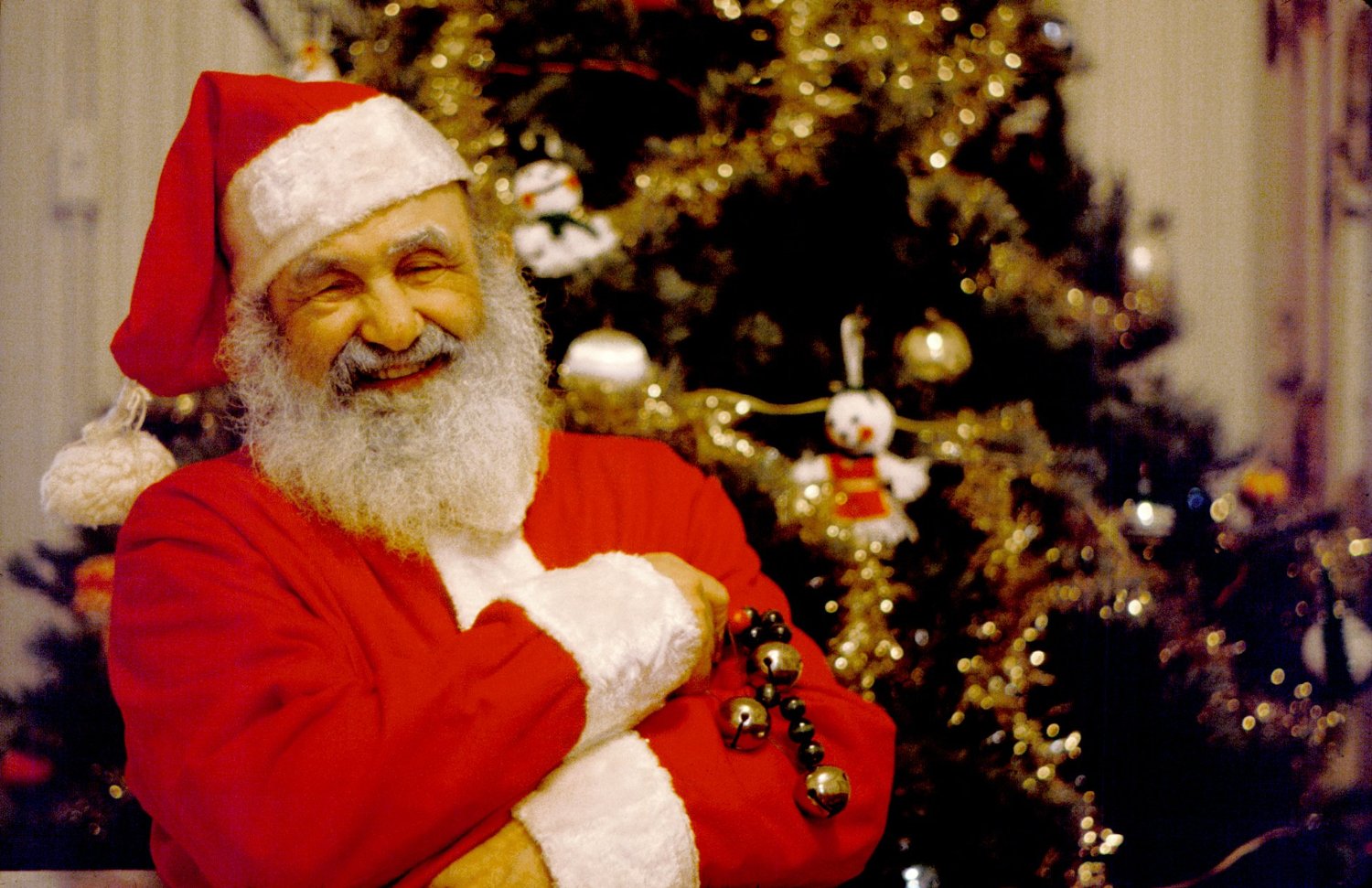 IMAGE - FM - BILL AS SANTA